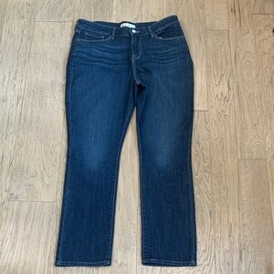 NWOT Levi’s Signature Women's Dark Mid-Rise Straight Size 32x30